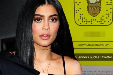 Feb 13, 2023 7:26 pm ·. By In Touch Staff. Like her famous sisters, Kim, Kourtney and Khloé Kardashian , Kylie Jenner is a big fan of going braless. Whether the former Keeping Up With the ...